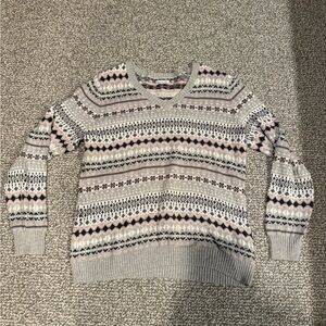 Croft & Barrow V-Neck Sweater - Gray and Pink Pattern